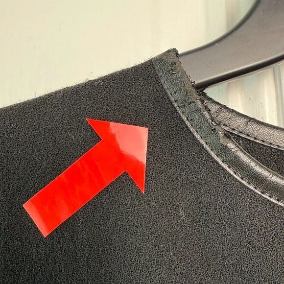 Lafayette 148 Blouse Womens 8 Black Wool Short Sleeve Split Neck Top *Flaws - Picture 3 of 10